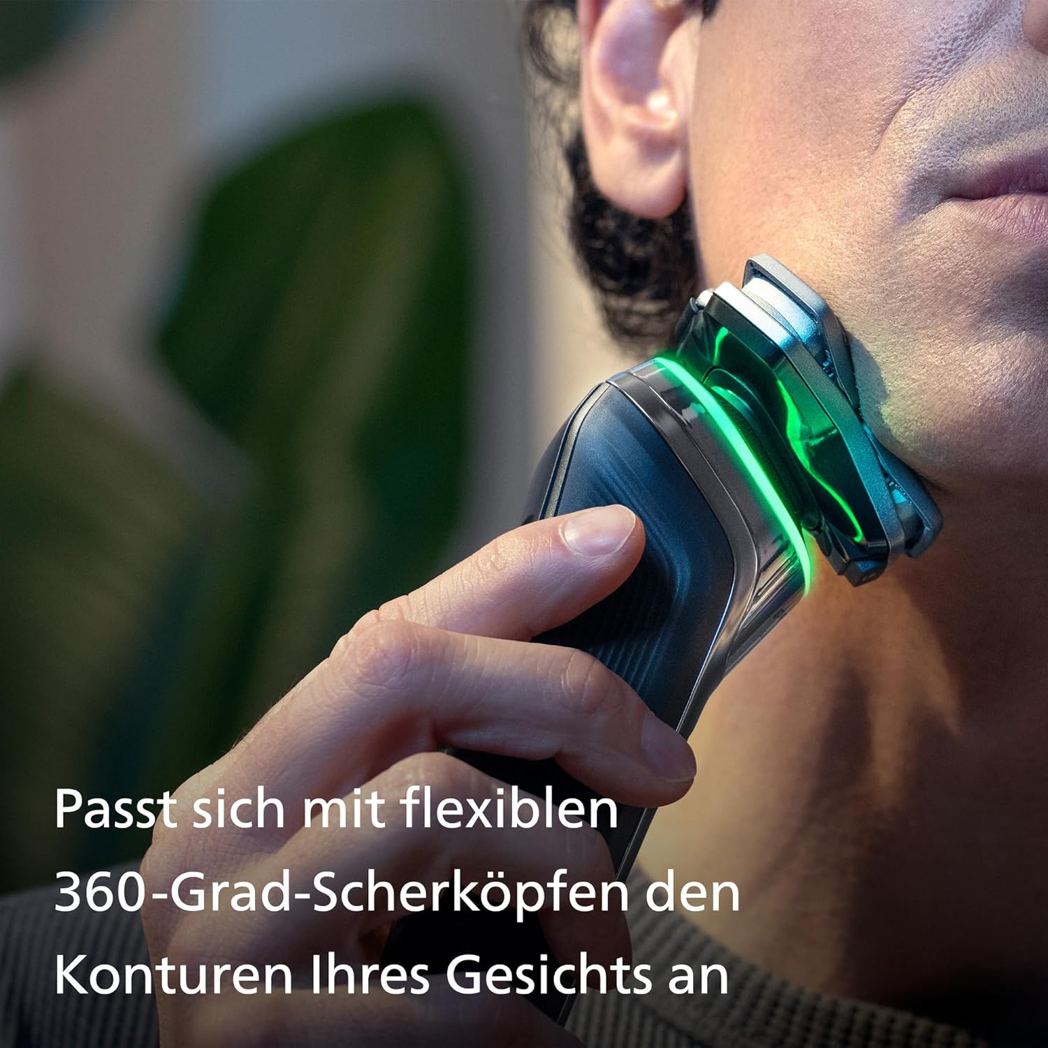 Philips Shaver S9000 – elektrischer Nass- und Trockenrasierer für Herren in Chrom-Silber (Modell S9975/35)