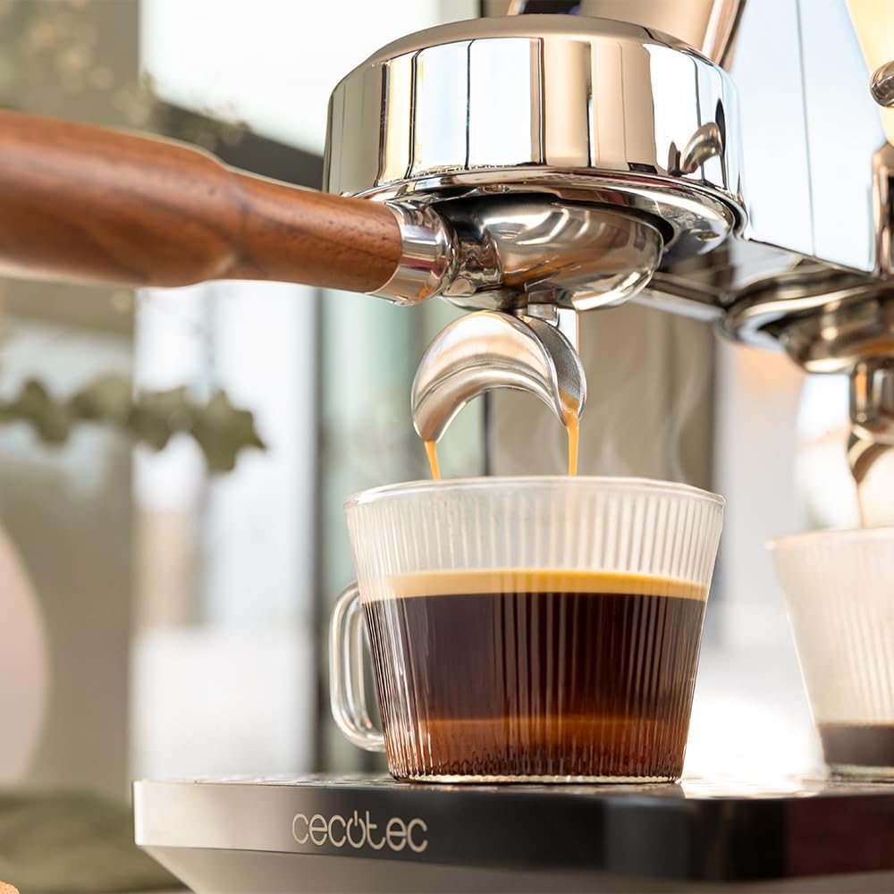 Cecotec Espresso-Kaffeemaschine Barista Baristeo Intima, professionelle Barista-Espressomaschine, Vorbrüh-System, 15 Bar Pumpe, einfaches Befüllen, 1,7L Wassertank und Tassenwärmer