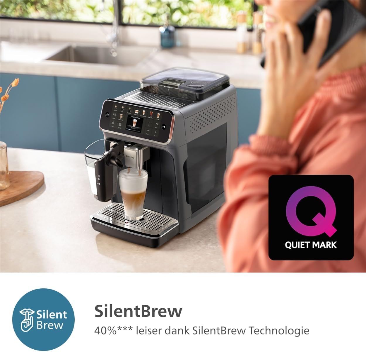 PHILIPS Serie 5500 Kaffeevollautomat inkl. Latte Go, SilentBrew-Technologie, Schnellstart. Aromatischer Kaffee aus frisch gemahlenen Bohnen, 20 Heiß- und Eisgetränke, Grau (EP5544/50)