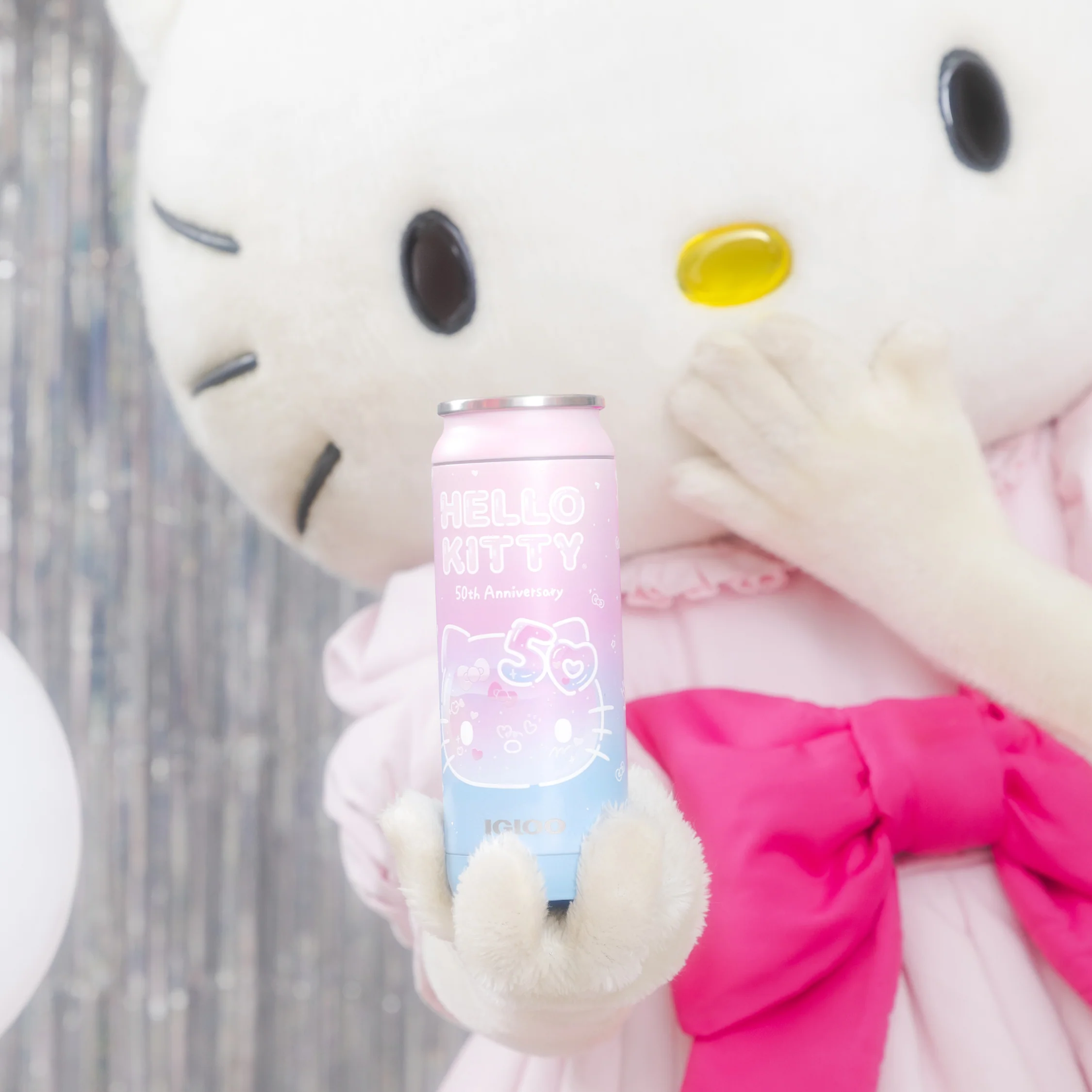Hello Kitty x Igloo 50th Anniversary 16oz Stainless Steel Can